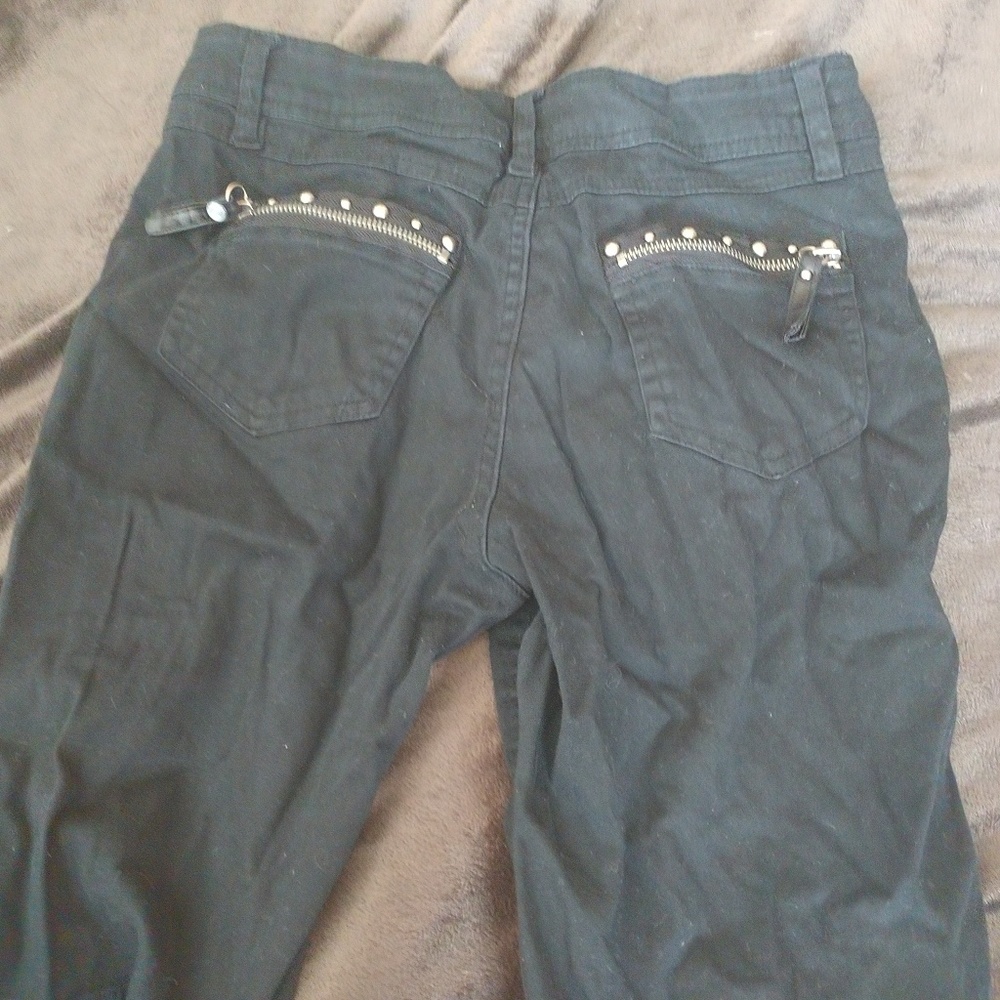 Shorts - Picture 3 of 3